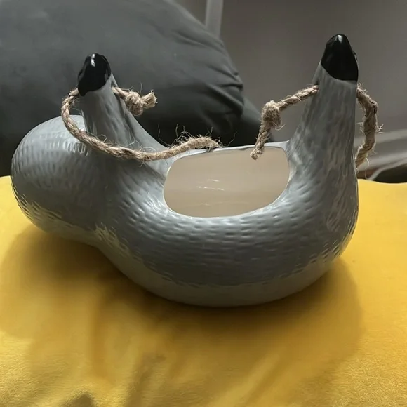 New Gray Sloth Hanging Planter 8.27x5.75” - Picture 4 of 4